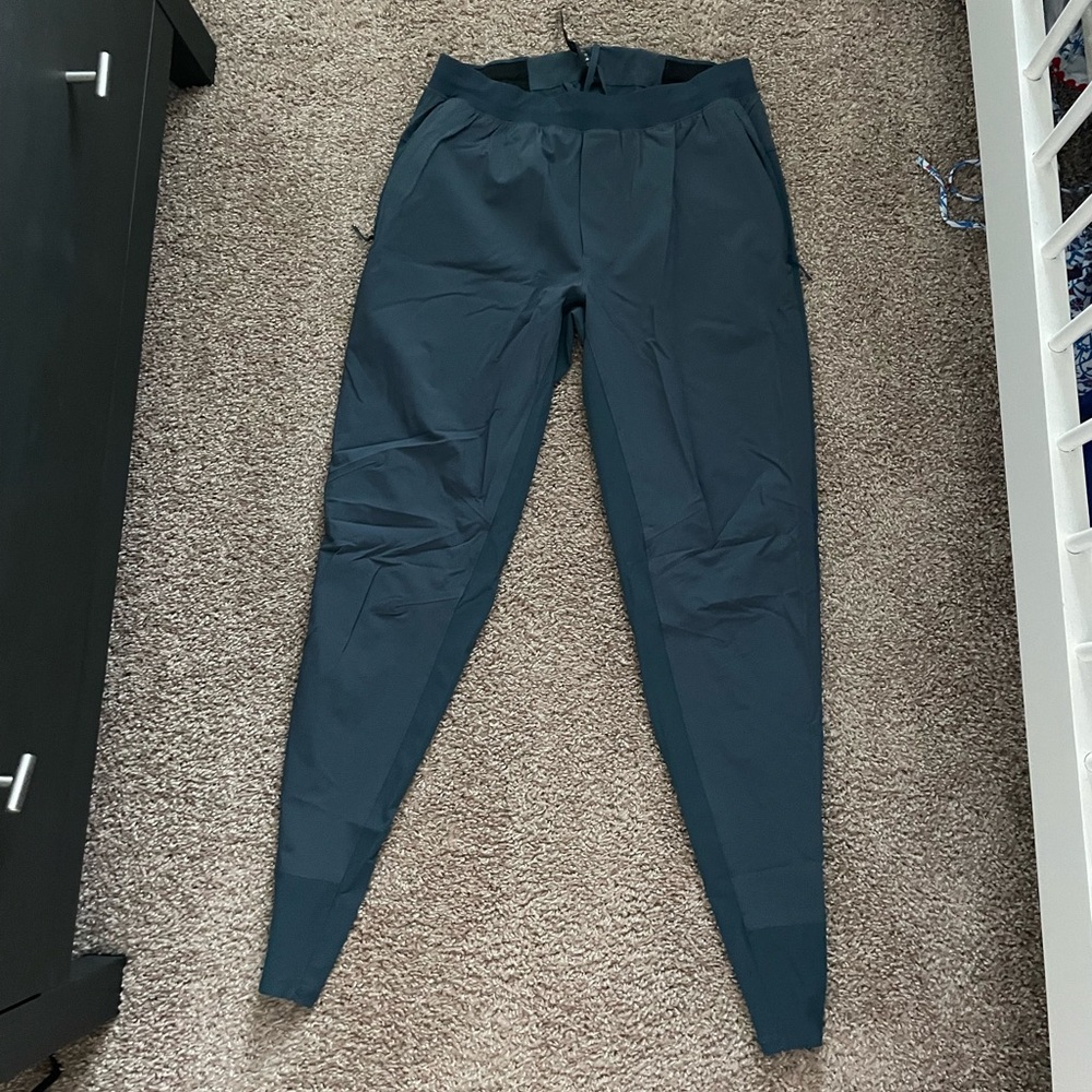 Men's lululemon pants